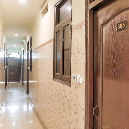 דלהי Hotel O Shri Sai Guest House מראה חיצוני תמונה