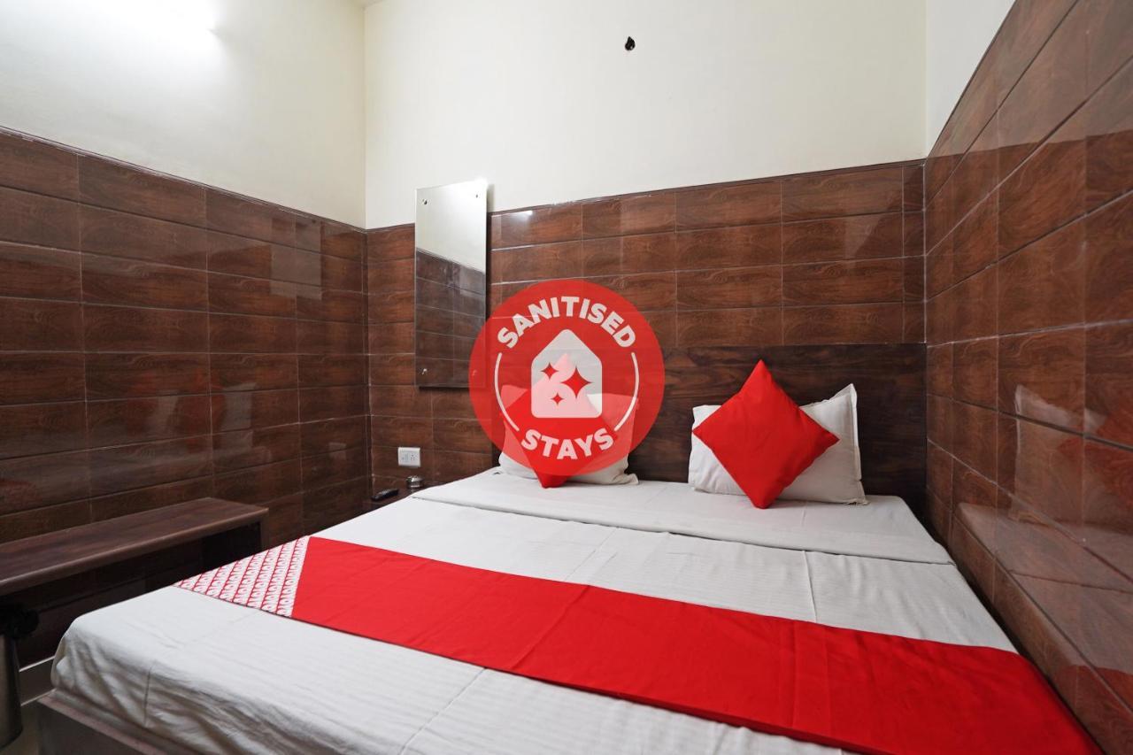דלהי Hotel O Shri Sai Guest House מראה חיצוני תמונה