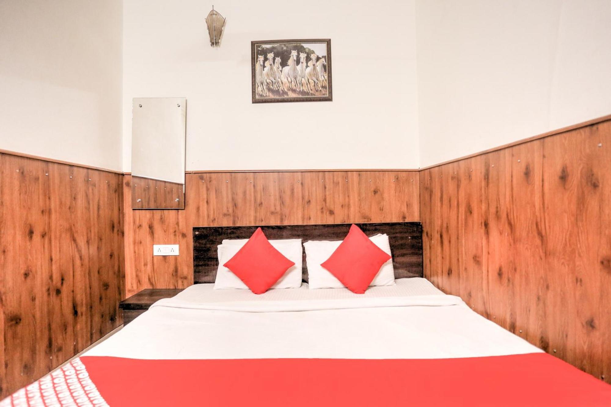 דלהי Hotel O Shri Sai Guest House מראה חיצוני תמונה