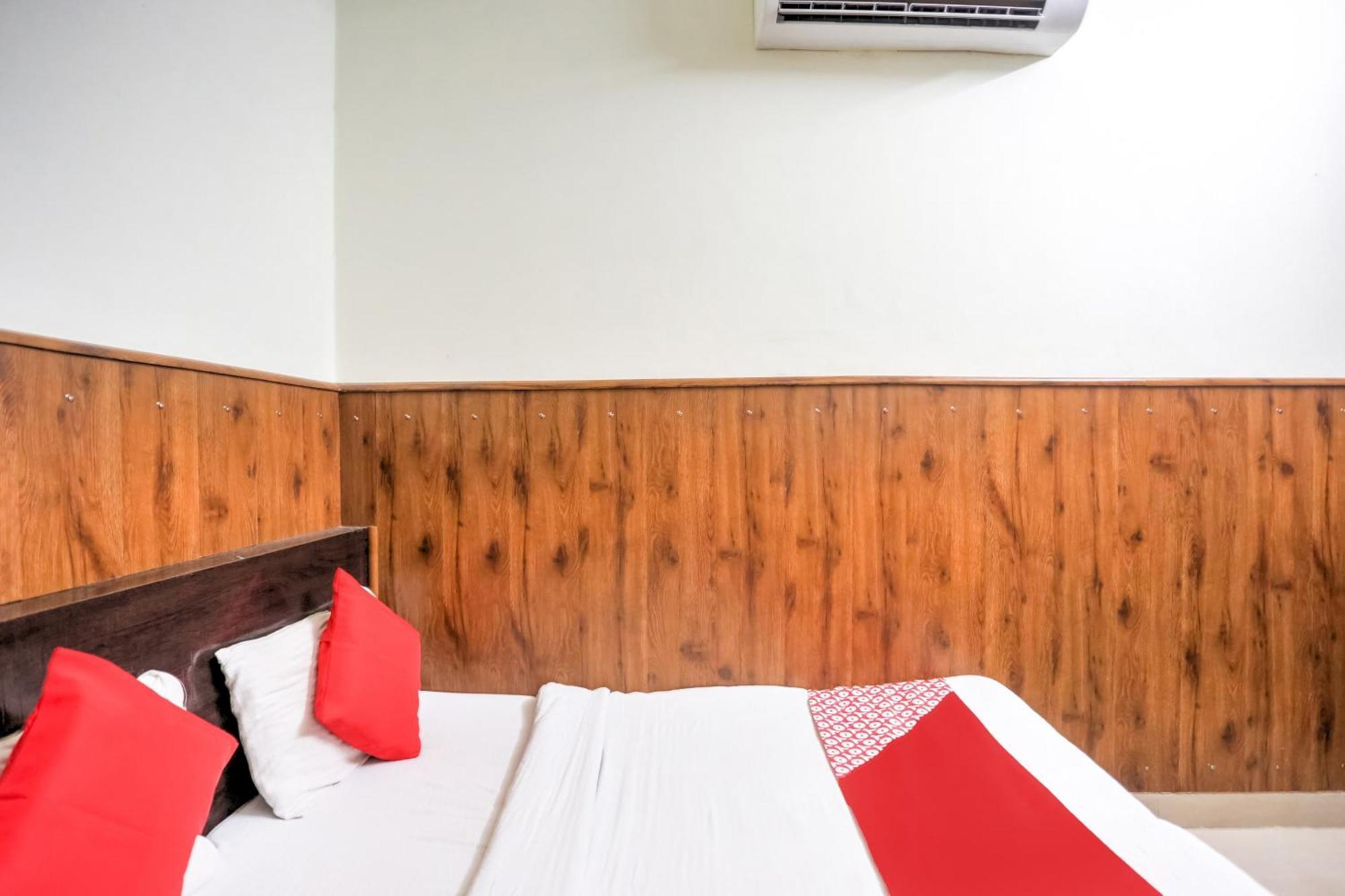דלהי Hotel O Shri Sai Guest House מראה חיצוני תמונה