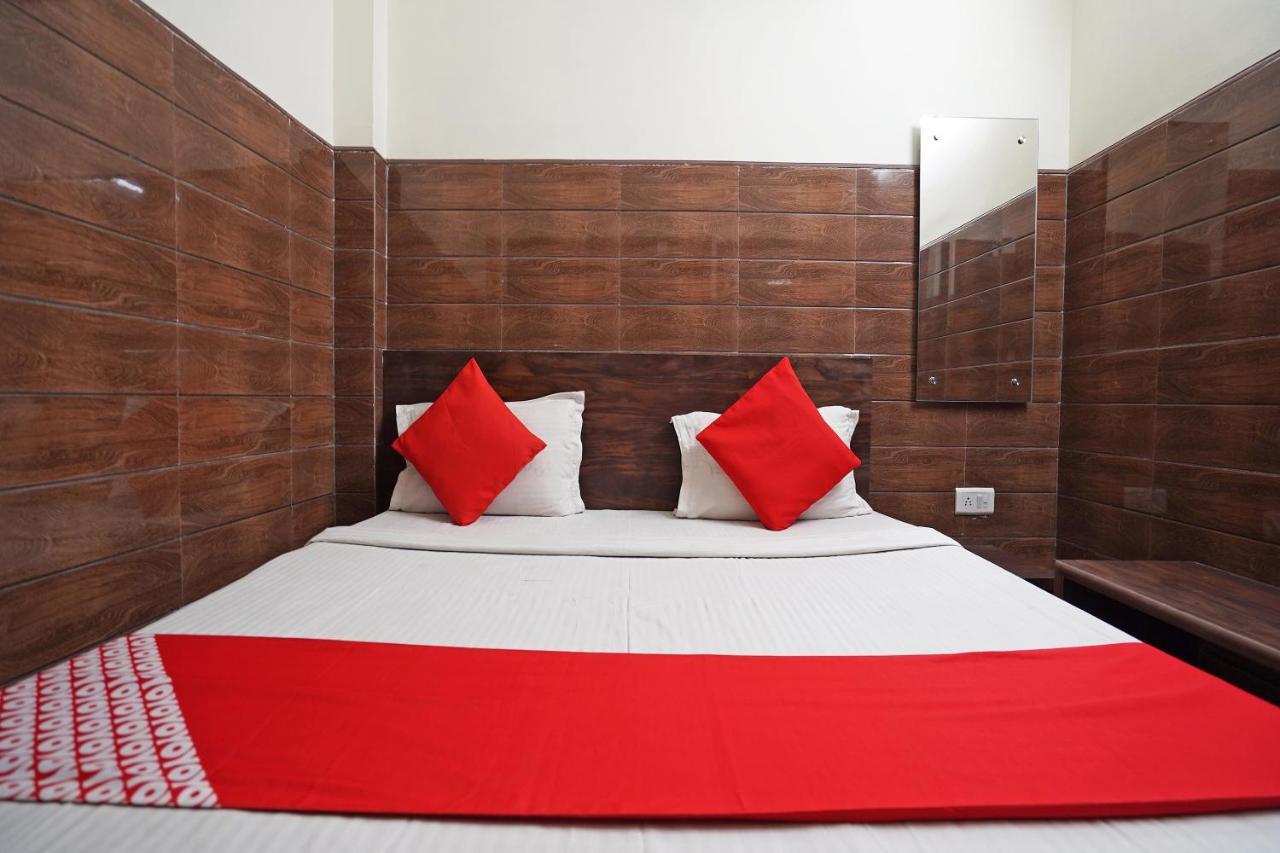 דלהי Hotel O Shri Sai Guest House מראה חיצוני תמונה