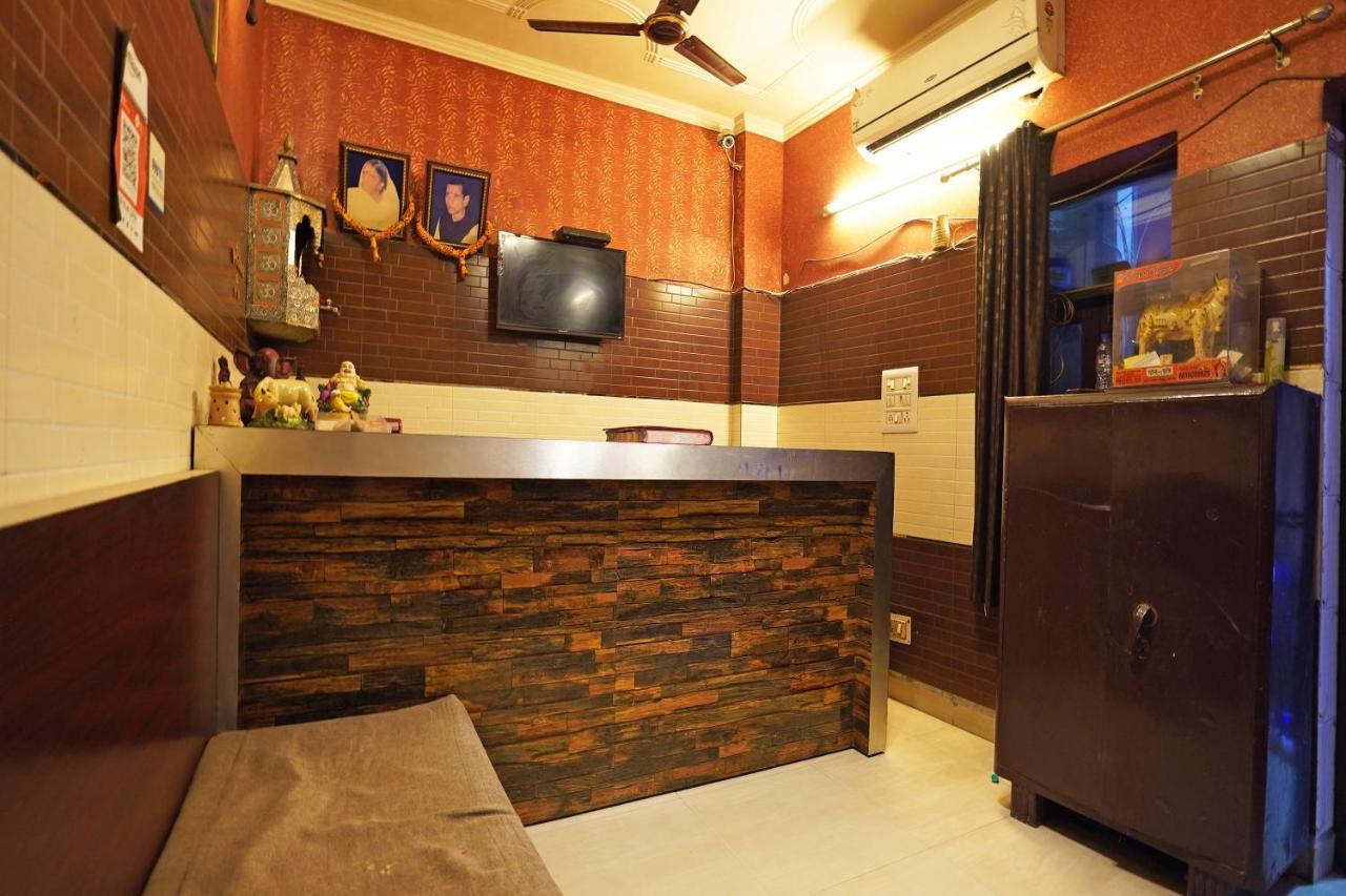 דלהי Hotel O Shri Sai Guest House מראה חיצוני תמונה