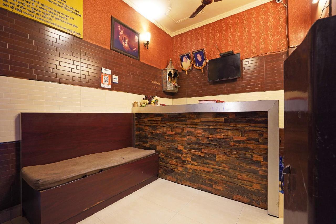 דלהי Hotel O Shri Sai Guest House מראה חיצוני תמונה